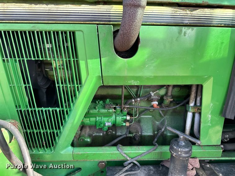 image for item EK9890 1993 John Deere 6200 Gilbert  tractor