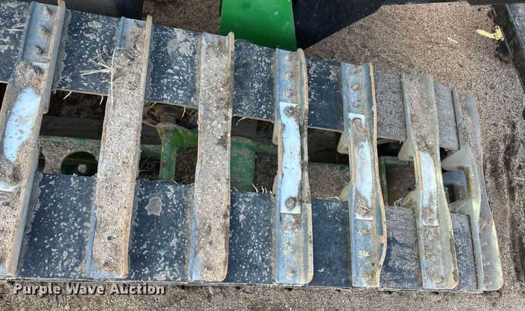 image for item EK9890 1993 John Deere 6200 Gilbert  tractor