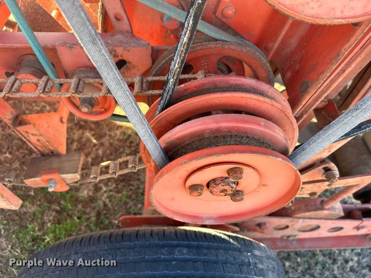 image for item NB9286 Allis-Chalmers  round baler