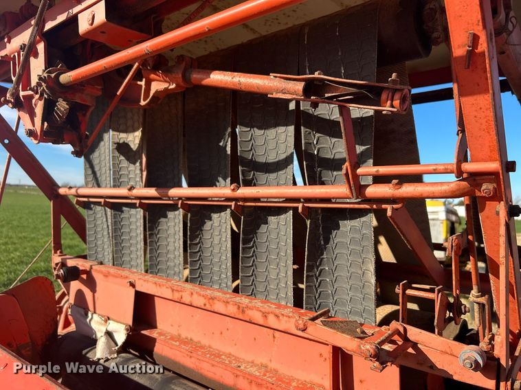 image for item NB9286 Allis-Chalmers  round baler