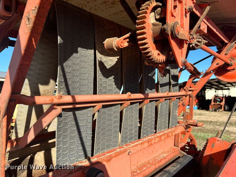 image for item NB9286 Allis-Chalmers  round baler