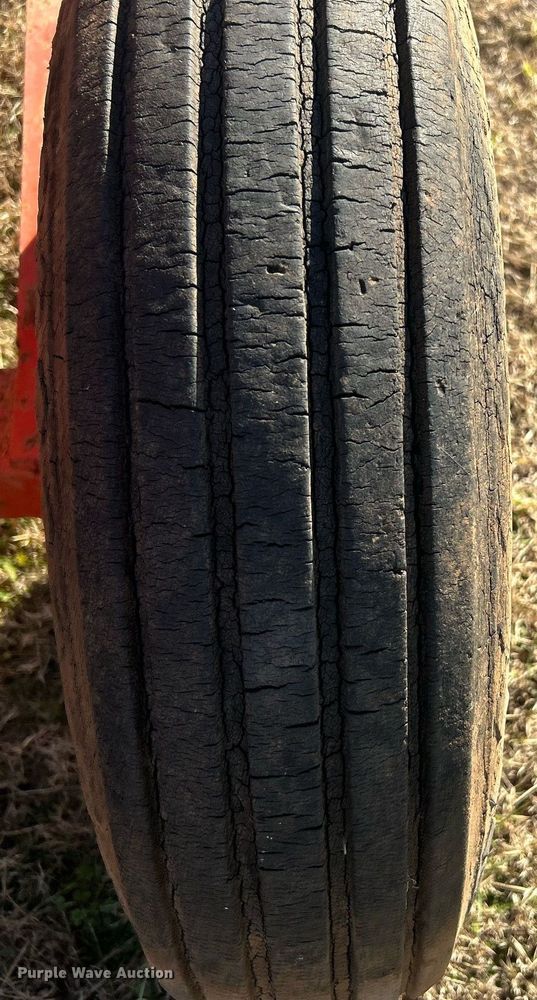 image for item NB9286 Allis-Chalmers  round baler