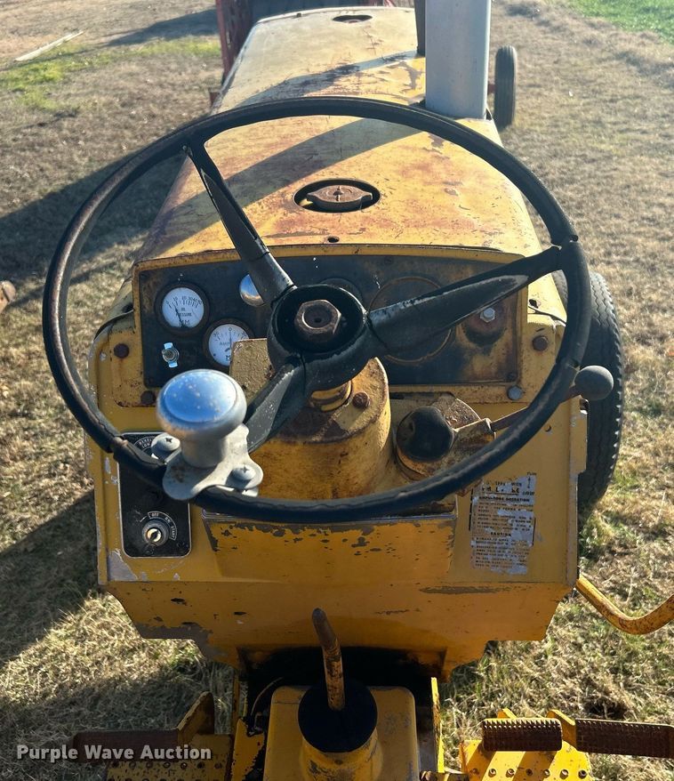 image for item NB9287 1968 Minneapolis-Moline Jetstar 3 Super  tractor