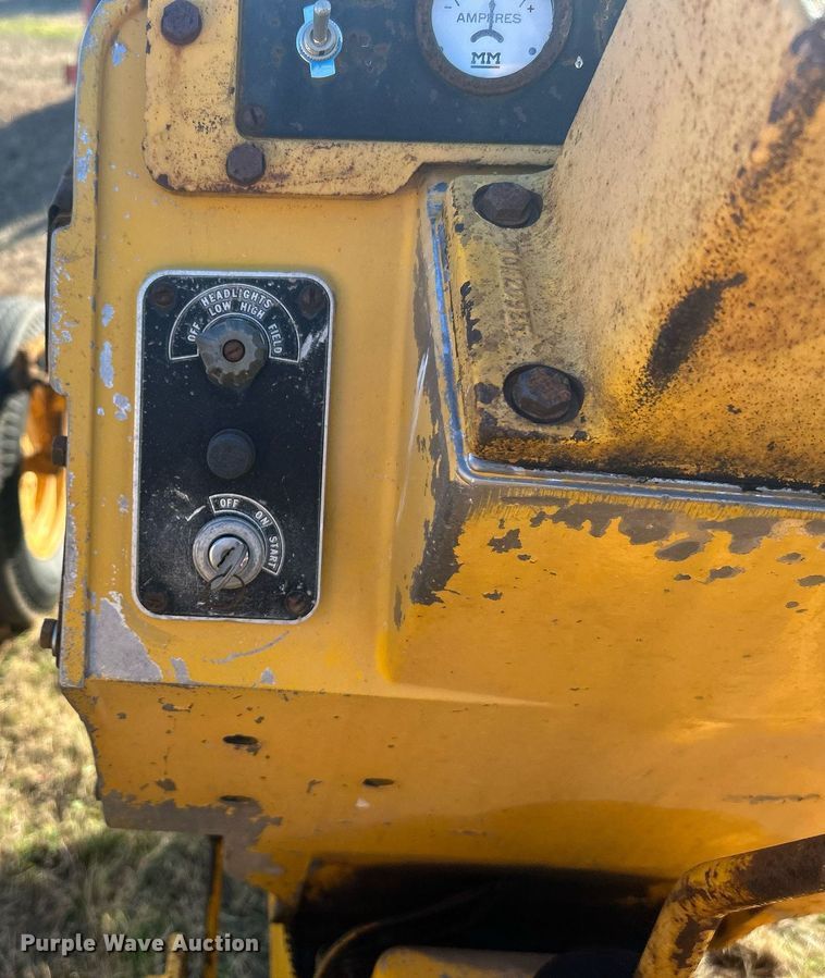 image for item NB9287 1968 Minneapolis-Moline Jetstar 3 Super  tractor