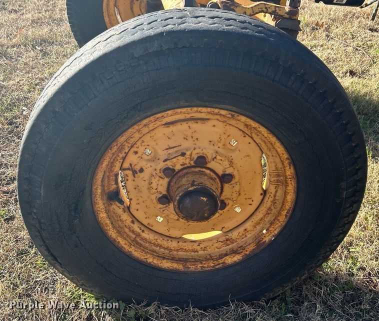 image for item NB9287 1968 Minneapolis-Moline Jetstar 3 Super  tractor