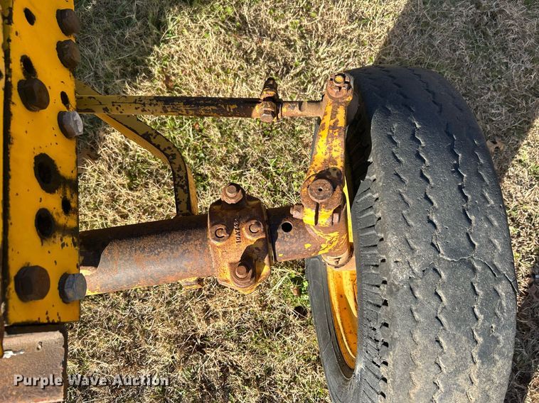 image for item NB9287 1968 Minneapolis-Moline Jetstar 3 Super  tractor