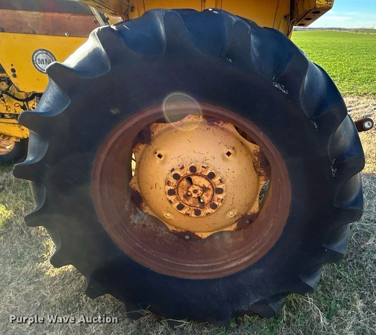 image for item NB9287 1968 Minneapolis-Moline Jetstar 3 Super  tractor