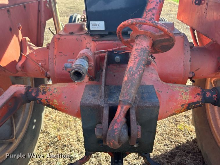 image for item NB9288 1963 Allis-Chalmers D17  tractor