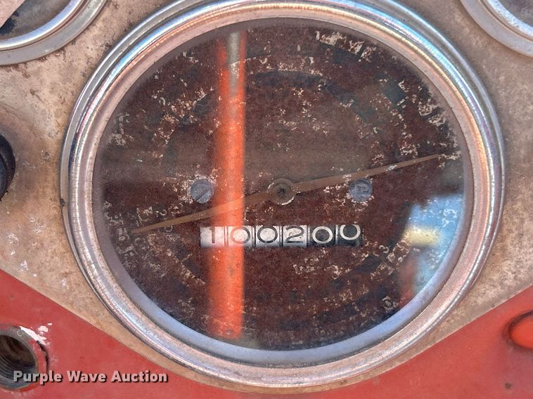 image for item NB9288 1963 Allis-Chalmers D17  tractor