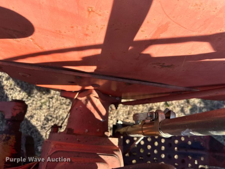 image for item NB9288 1963 Allis-Chalmers D17  tractor