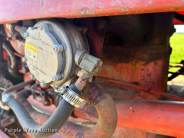 image for item NB9288 1963 Allis-Chalmers D17  tractor