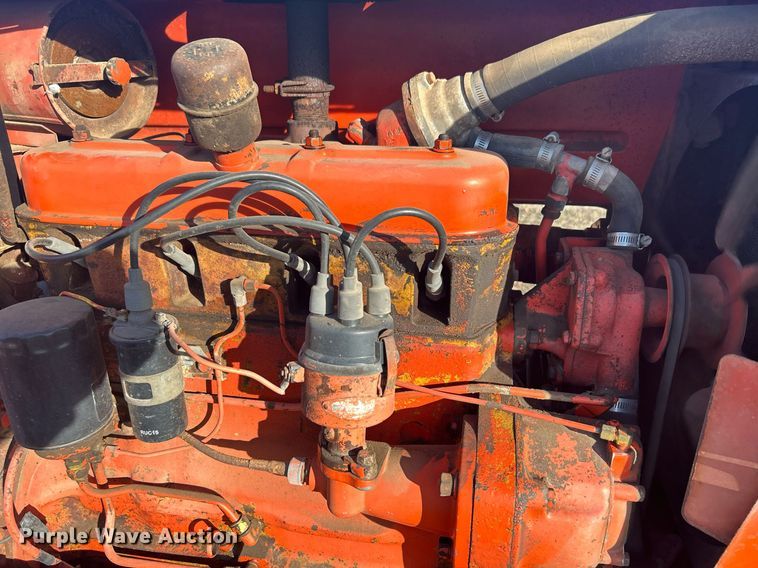 image for item NB9288 1963 Allis-Chalmers D17  tractor