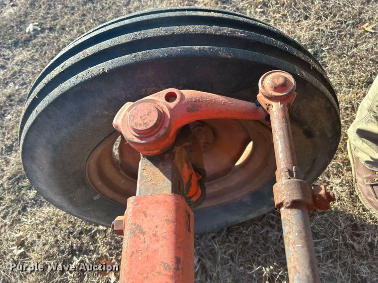 image for item NB9288 1963 Allis-Chalmers D17  tractor