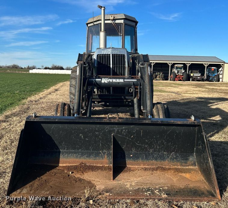 image for item NB9289 1976 White Field Boss 2-85  tractor