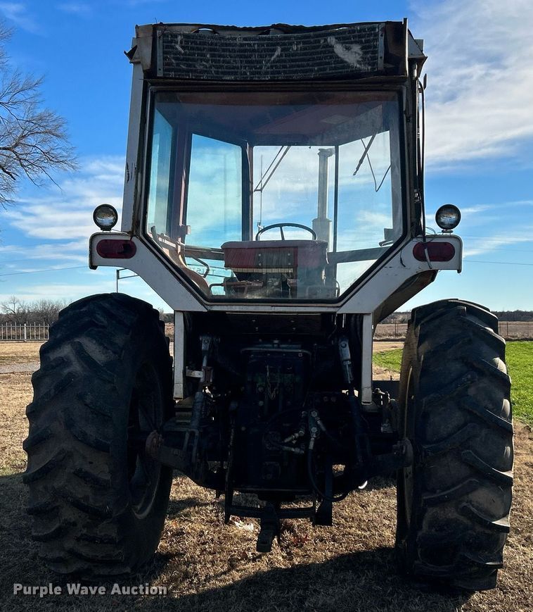 image for item NB9289 1976 White Field Boss 2-85  tractor