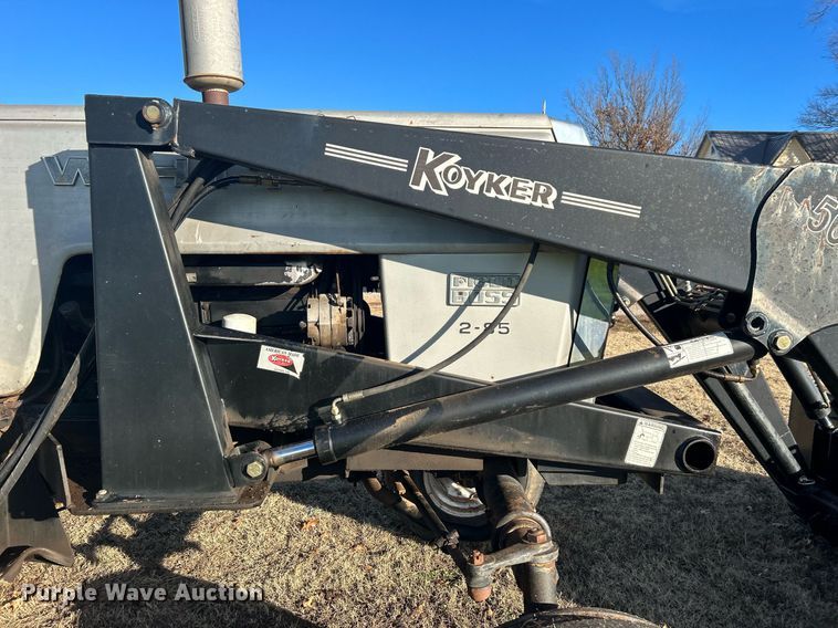 image for item NB9289 1976 White Field Boss 2-85  tractor