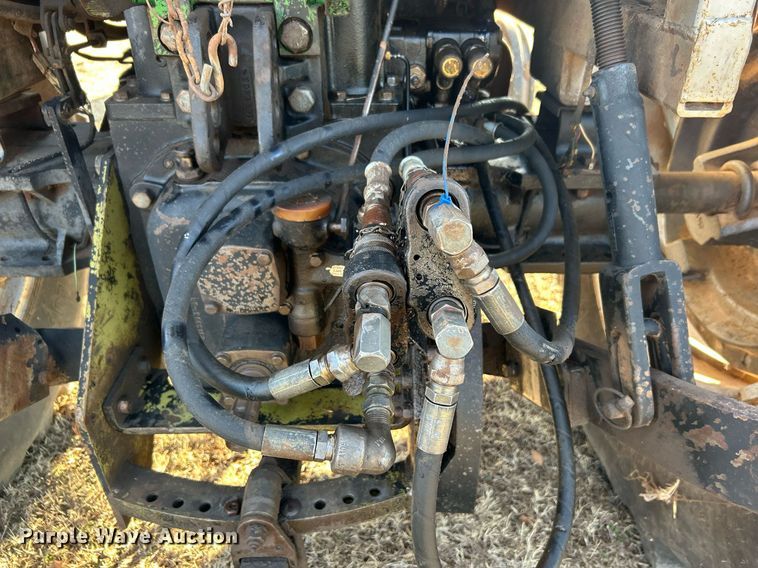 image for item NB9289 1976 White Field Boss 2-85  tractor