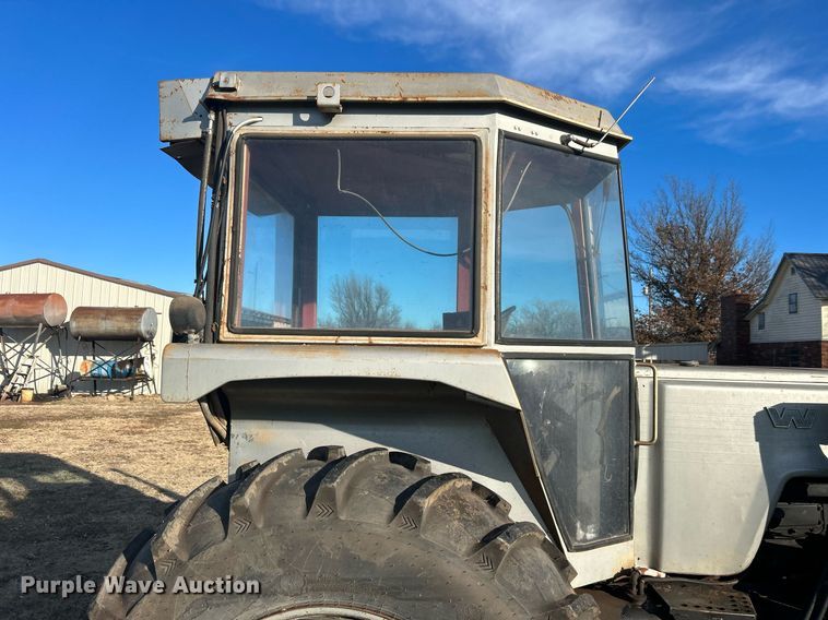 image for item NB9289 1976 White Field Boss 2-85  tractor