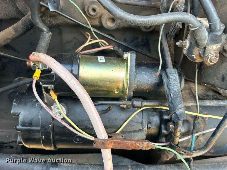 image for item NB9289 1976 White Field Boss 2-85  tractor