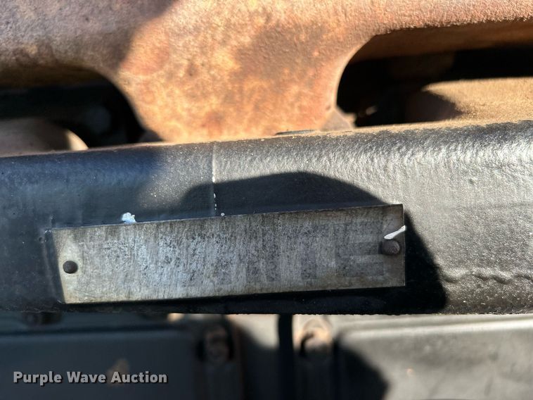 image for item NB9289 1976 White Field Boss 2-85  tractor