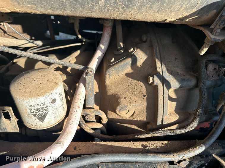 image for item NB9289 1976 White Field Boss 2-85  tractor