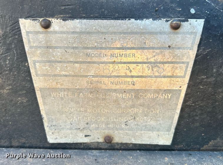 image for item NB9289 1976 White Field Boss 2-85  tractor