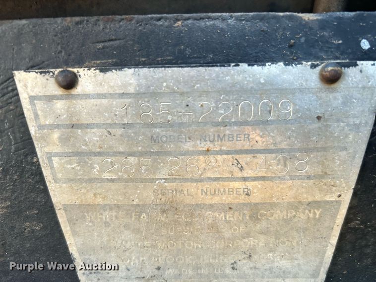 image for item NB9289 1976 White Field Boss 2-85  tractor