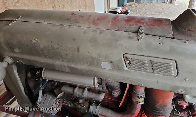 image for item NE9340 1955 Ford 800  tractor