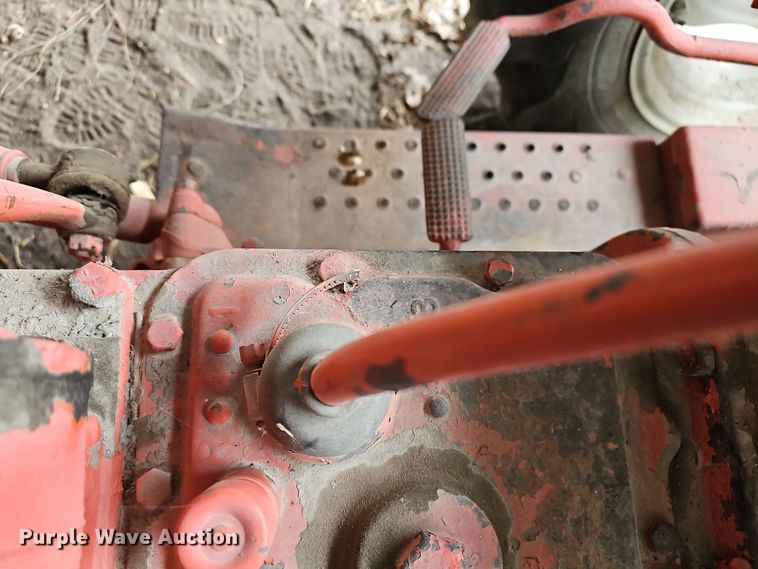 image for item NE9340 1955 Ford 800  tractor