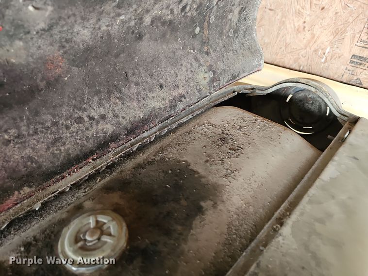 image for item NE9340 1955 Ford 800  tractor