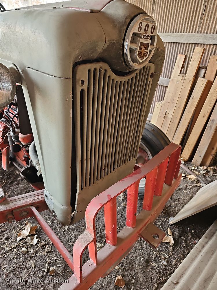 image for item NE9340 1955 Ford 800  tractor