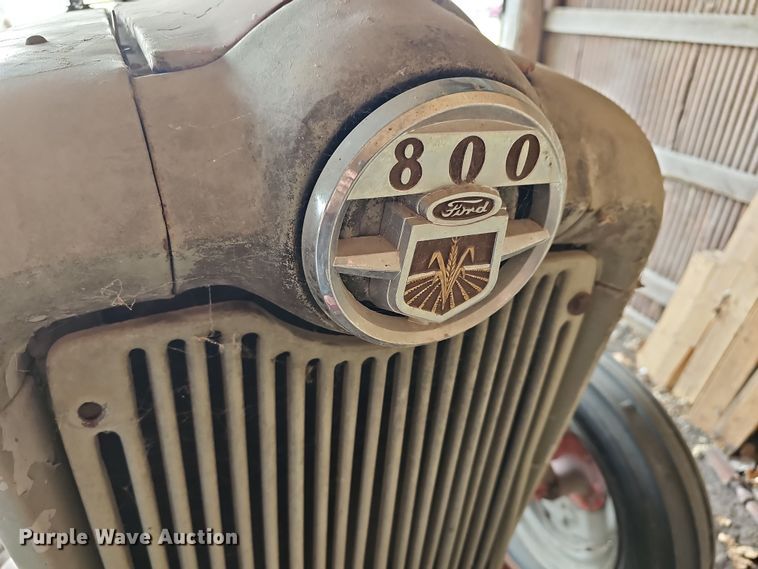 image for item NE9340 1955 Ford 800  tractor