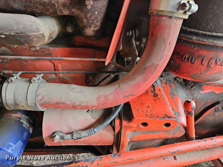 image for item NE9340 1955 Ford 800  tractor