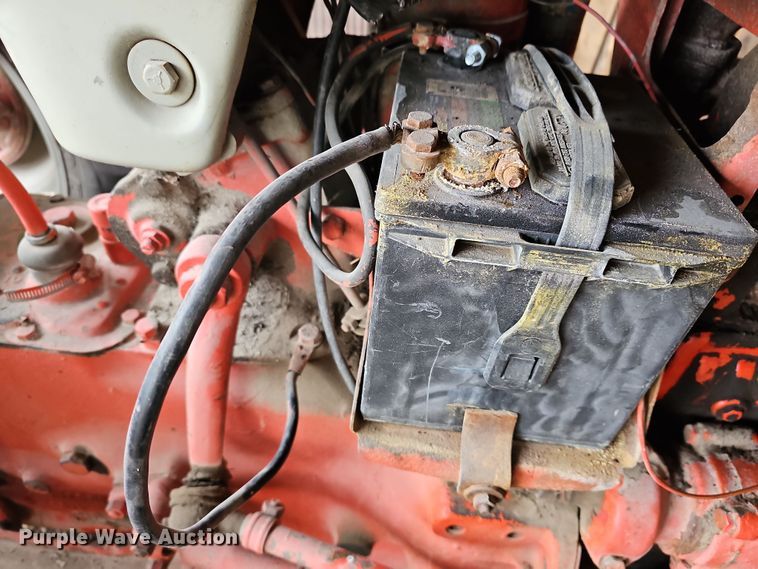 image for item NE9340 1955 Ford 800  tractor