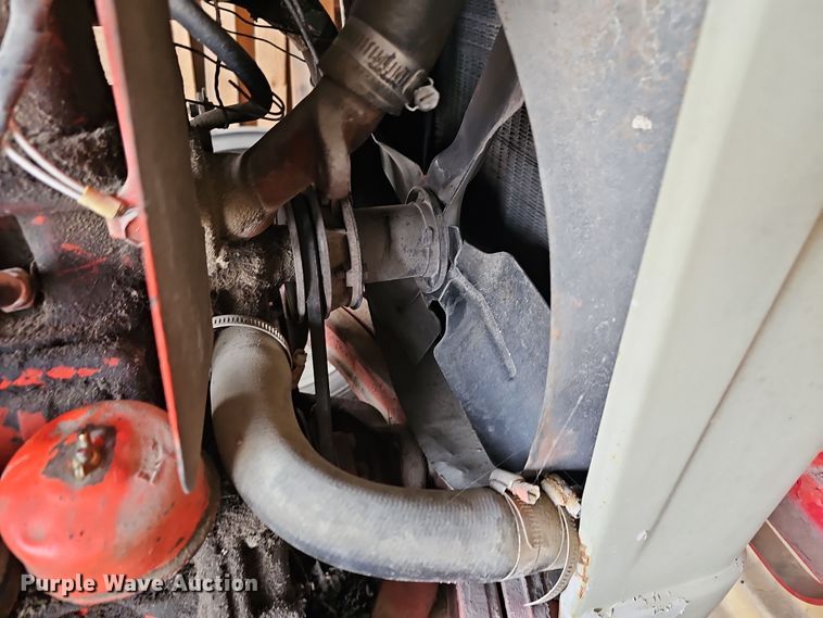 image for item NE9340 1955 Ford 800  tractor