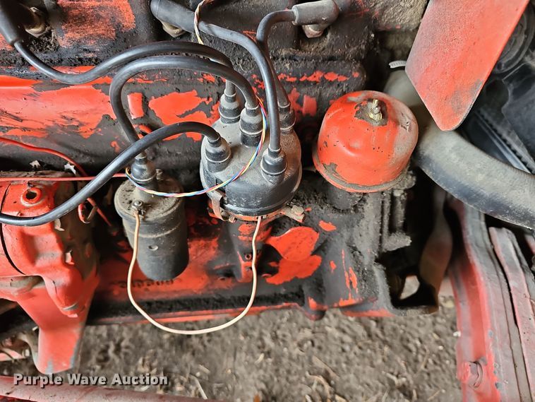 image for item NE9340 1955 Ford 800  tractor