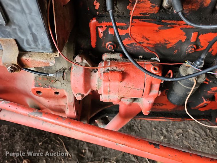 image for item NE9340 1955 Ford 800  tractor