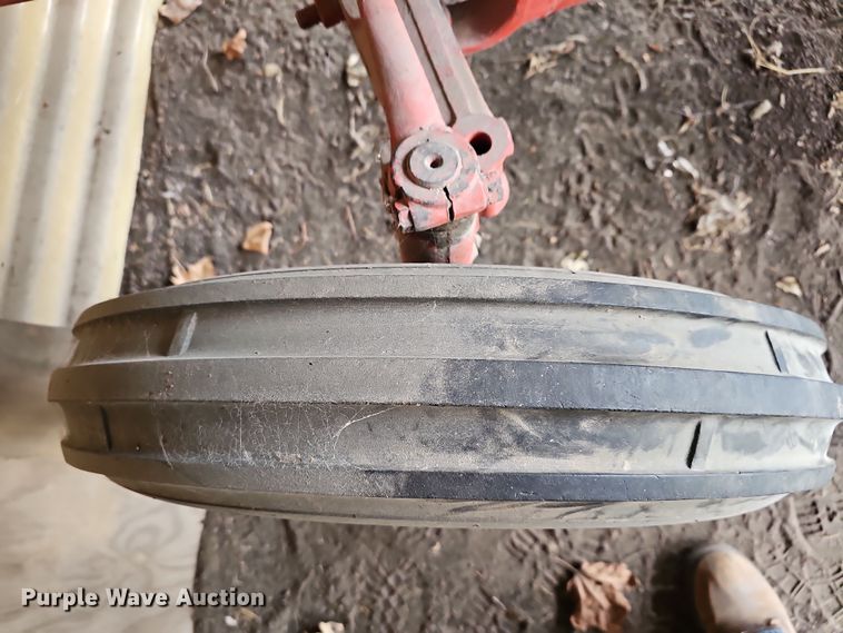 image for item NE9340 1955 Ford 800  tractor