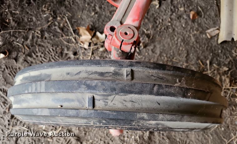 image for item NE9340 1955 Ford 800  tractor