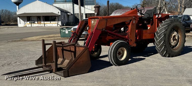 image for item NI9650 1969 Allis-Chalmers 190  tractor