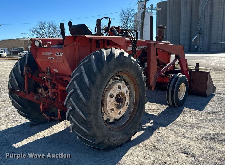 image for item NI9650 1969 Allis-Chalmers 190  tractor