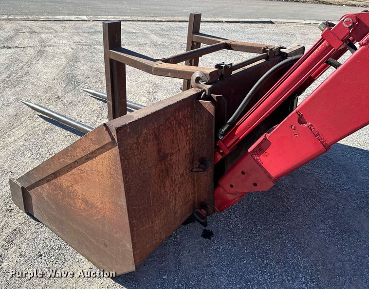 image for item NI9650 1969 Allis-Chalmers 190  tractor