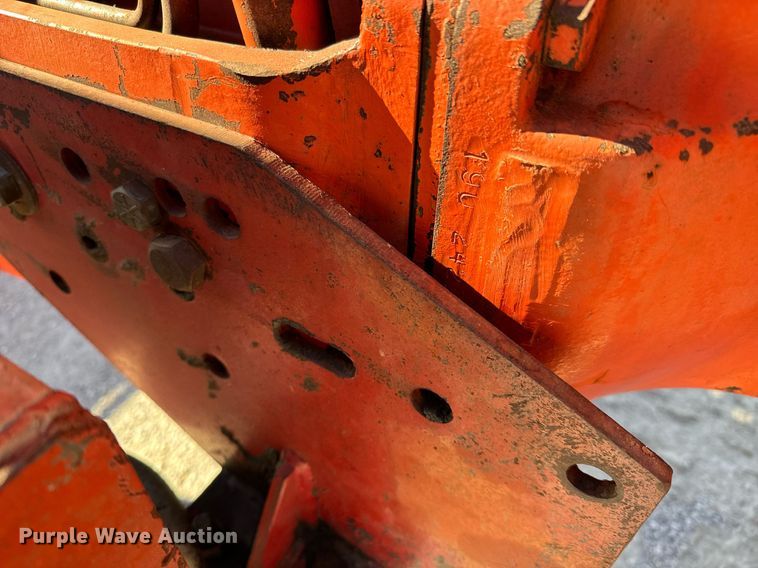 image for item NI9650 1969 Allis-Chalmers 190  tractor