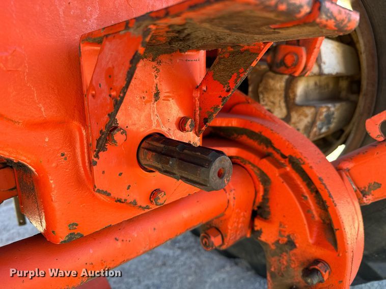 image for item NI9650 1969 Allis-Chalmers 190  tractor
