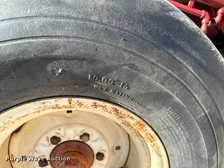 image for item NI9650 1969 Allis-Chalmers 190  tractor