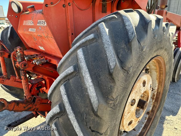 image for item NI9650 1969 Allis-Chalmers 190  tractor