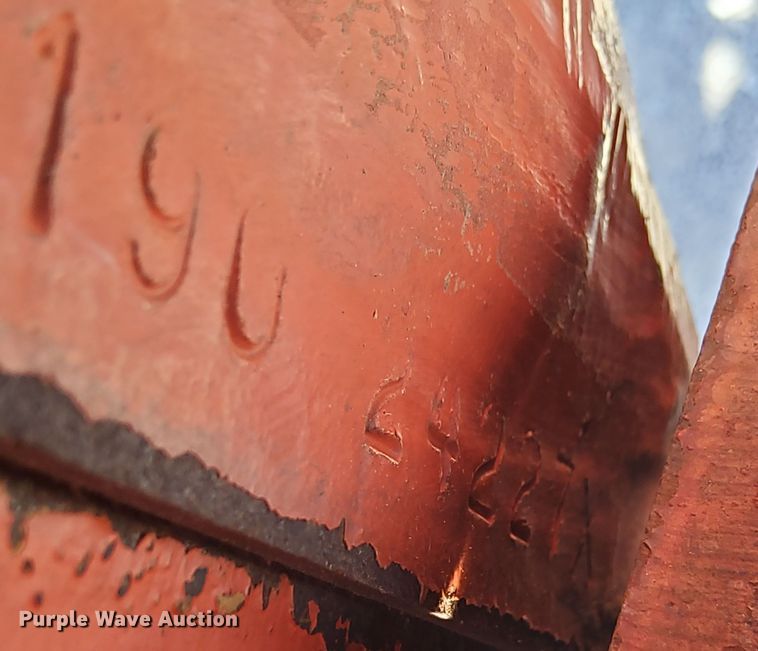 image for item NI9650 1969 Allis-Chalmers 190  tractor