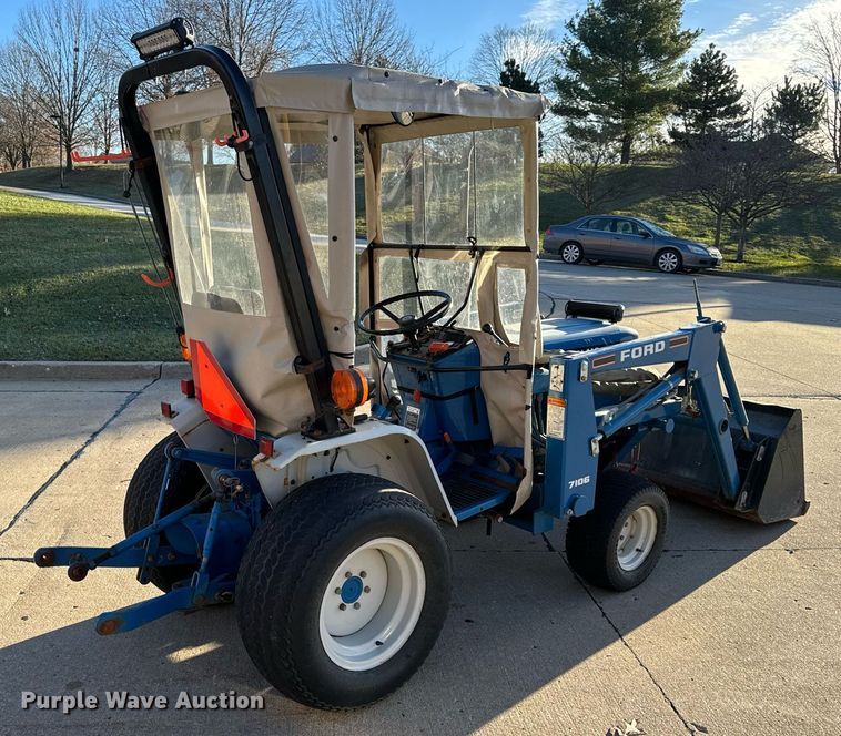 image for item NM9179 New Holland 1220  MFWD tractor