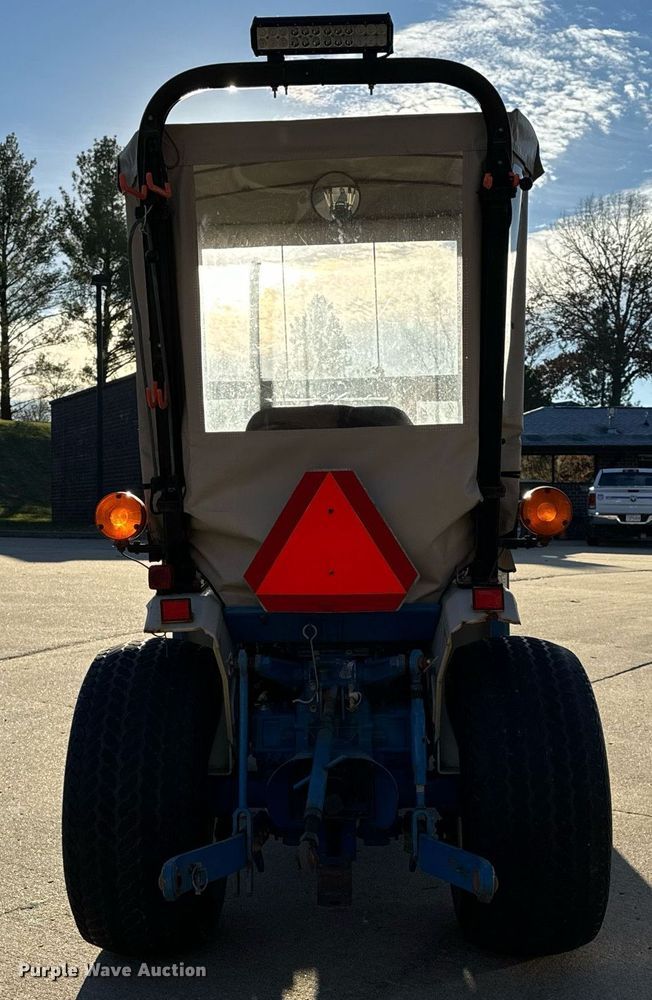 image for item NM9179 New Holland 1220  MFWD tractor