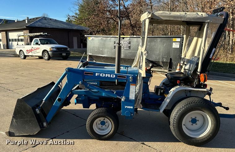 image for item NM9179 New Holland 1220  MFWD tractor